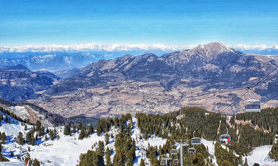 Wintersport in Val di Fiemme, Trentino, skigebied Alpe Cermis
