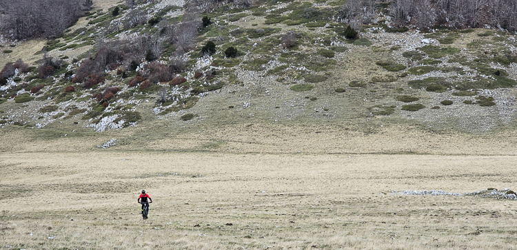 parco nazionale gran sasso e monte laga biking abruzzo © Claudia Zanin