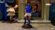 Gevleugelde Maradona te koop voor in kerststal