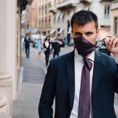 Van anti-ongeluk-stropdas tot stropdas met mondmasker